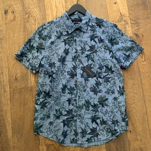 Men’s cotton woven casual button down shirt